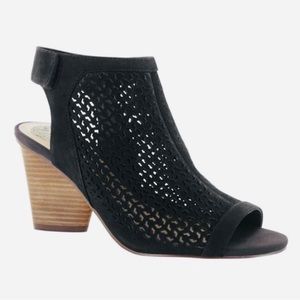 Vince Camuto Dastana Black Suede LaserCut OpenToe Sling Back Heels Womens 6W/6.5